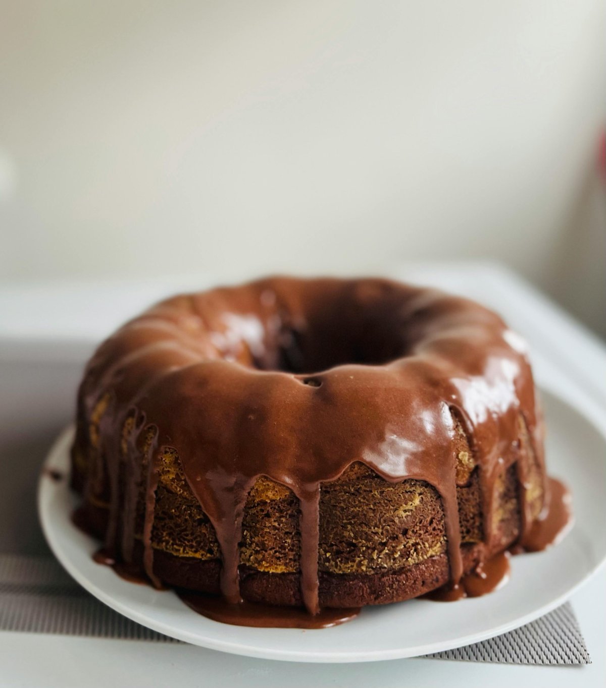 Chocolate-Swirled Almond Cake