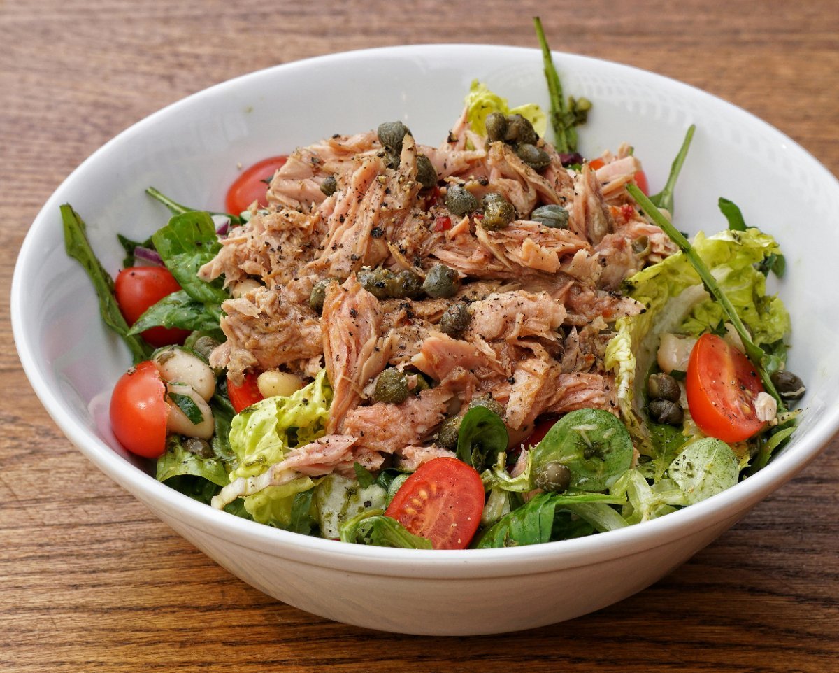 Summer Tuna & Roasted Pepper Salad